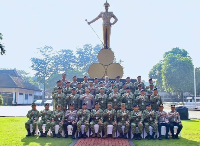 Tingkatkan Mutu Operasional Lemdik TNI-Polri, Gubernur AAL Hadiri Rakorpim Akademi TNI dan Polri