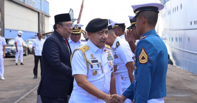 Tiba di Etape ke 3, Satlat KJK Taruna AAL Sandar di Colombo, Sri Lanka