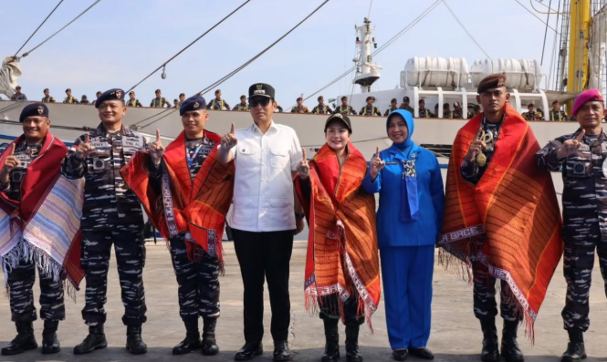 KRI Bima Suci Tiba Etape Kedua, Belawan Sumatera Utara.