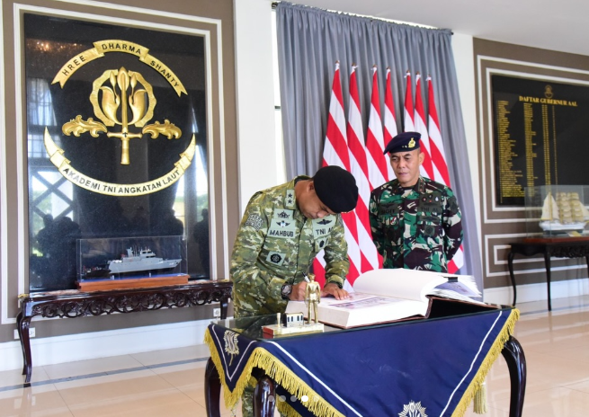 Jalin Keakraban dan Kerja Sama, Kepala Sekolah SMA Taruna Nusantara Kampus Malang Kunjungi AAL
